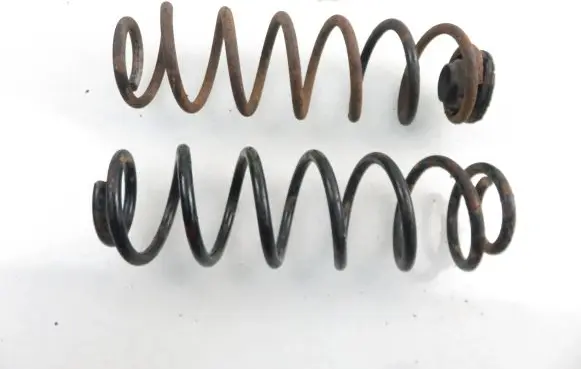 Volkswagen Golf IV Rear coil spring