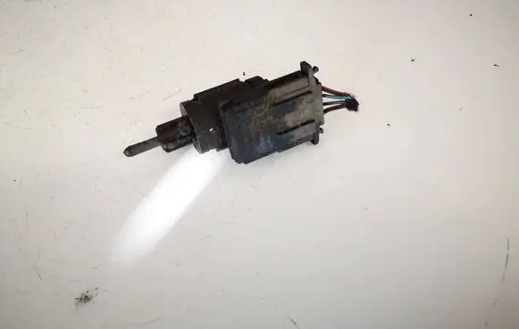 Skoda Fabia Mk1 (6Y) Brake pedal sensor switch 3b0945511a