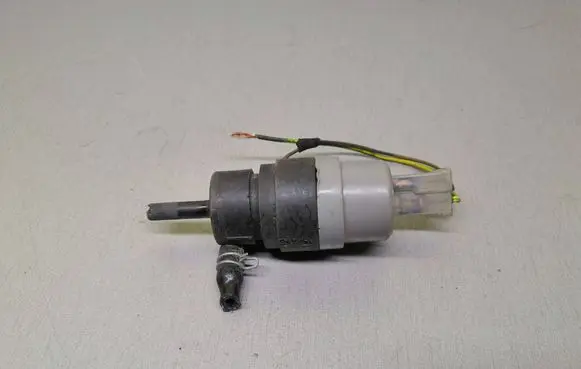 Audi 80 90 S2 B4 Windscreen/windshield washer pump 431955651