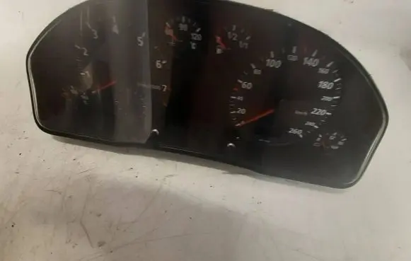 Audi A4 S4 B5 8D Speedometer (instrument cluster) 8D0919033