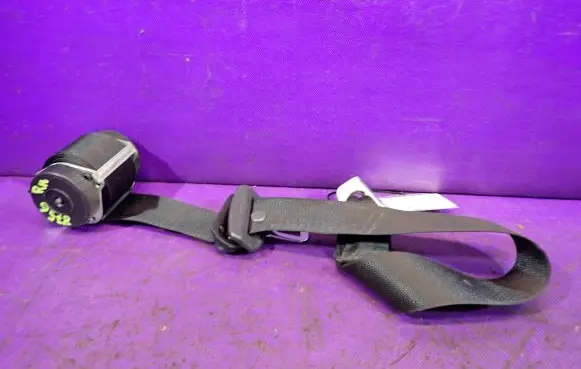 Opel Zafira B Front seatbelt 13178672