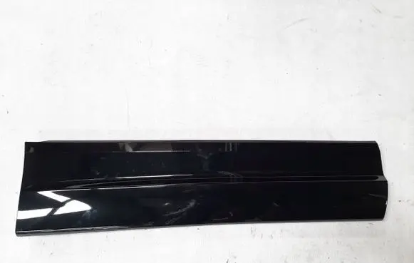 Audi RS Q8 Trim molding 4M8853970D