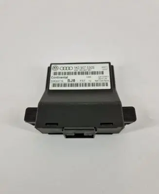 Volkswagen Golf Plus Gateway control module 1K0907530S
