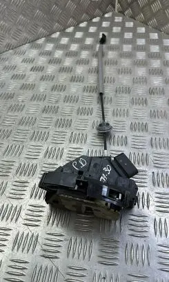 Volvo S60 Front door lock 31301740