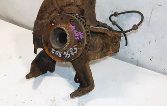 Skoda Octavia Mk1 (1U) Front wheel hub spindle knuckle 1J0407256AG 1J0498625