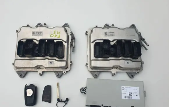 Engine ECU kit and lock set