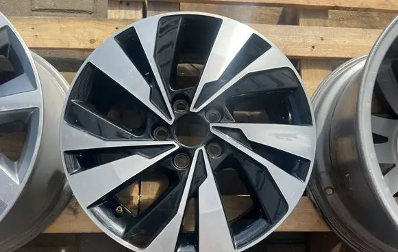 Volkswagen Polo VI R15 alloy rim 2G0601025D