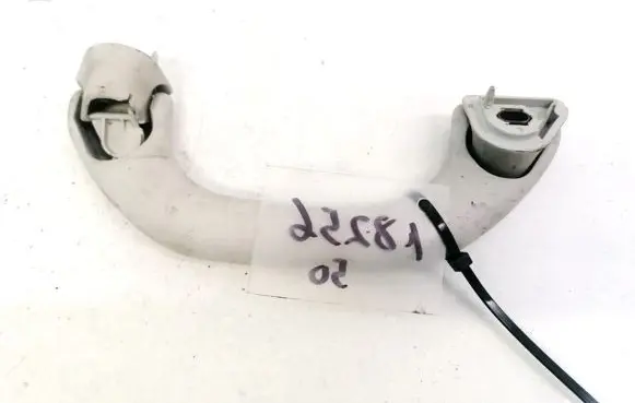 Volkswagen Touran I Front interior roof grab handle