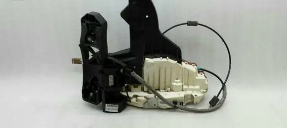 Mercedes-Benz CL C216 Front door lock A2217201635