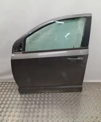 Fiat Freemont Front door