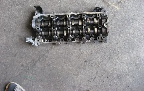 Opel Astra J Camshaft 