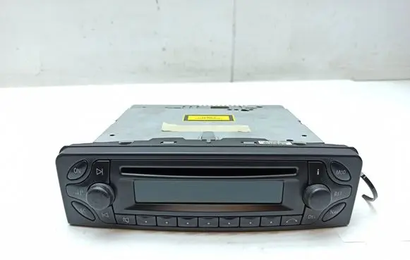 Mercedes-Benz C W203 Radio/CD/DVD/GPS head unit A2038204685 31115361 BE4718
