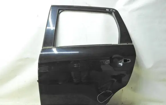 Mitsubishi ASX Rear door