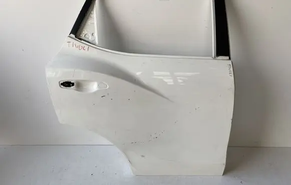 SsangYong Tivoli Rear door