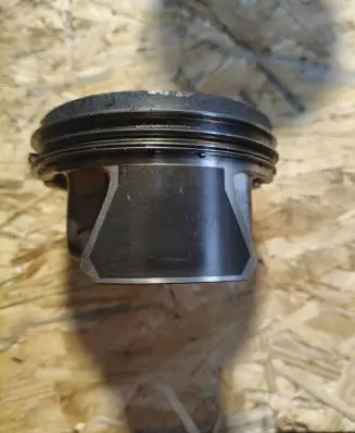 Audi A4 S4 B8 8K Piston 82L166