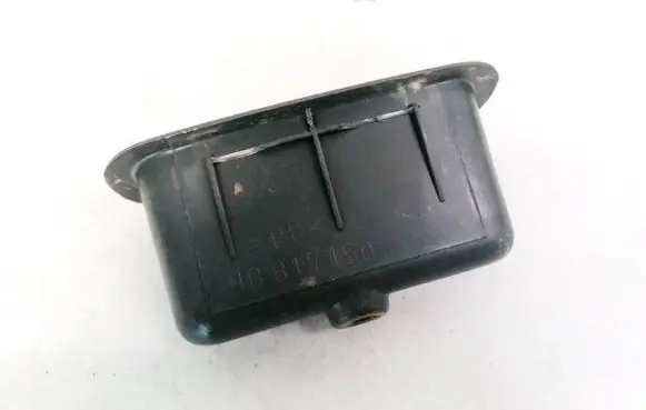 Mitsubishi Pajero Sport I Other interior part MB817150