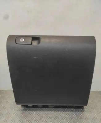 Volkswagen Tiguan Glove box 5M1857097
