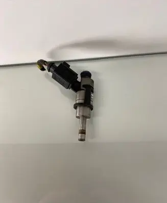 Audi A6 S6 C6 4F Fuel injector 06D133036D