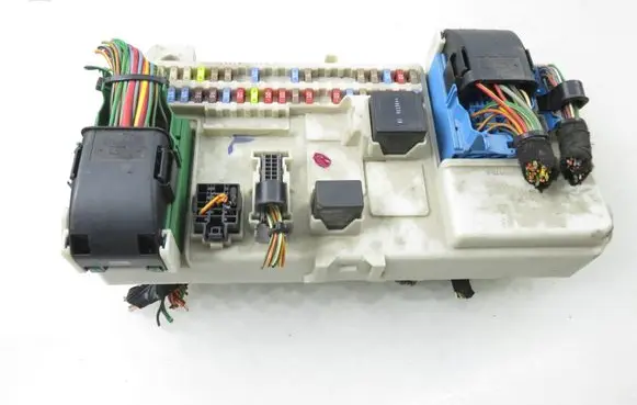 Volvo S40 Central body control module 30765015