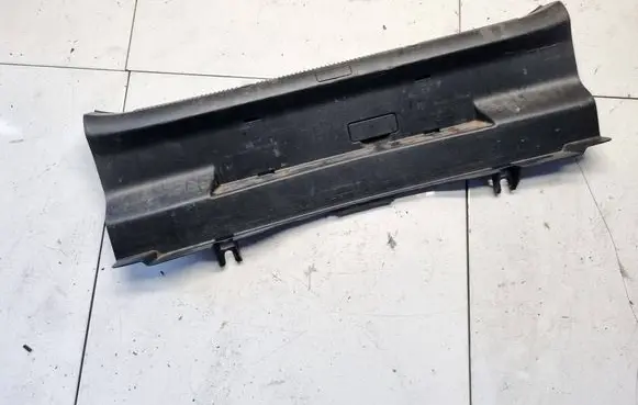 Skoda Octavia Mk2 (1Z) Other trunk/boot trim element Z5863459A