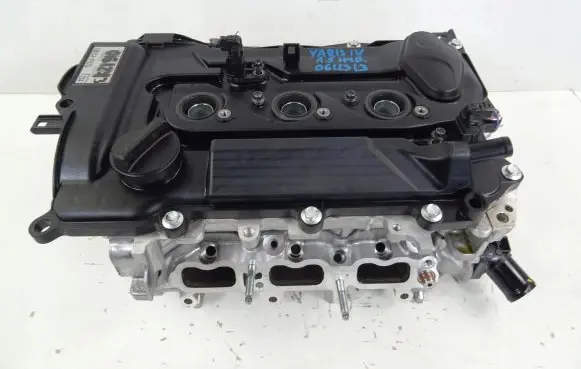 Toyota Yaris XP210 Engine head 