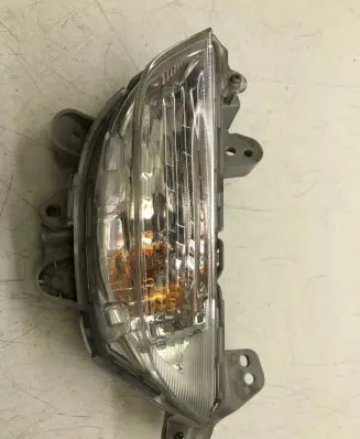 Mazda 3 III Front indicator light B45A51350