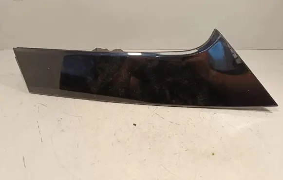 Nissan X-Trail T32 Rear/tail light trim molding 960324CE0A