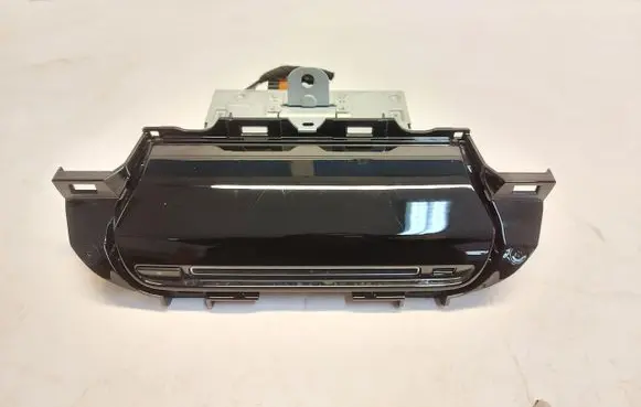 Mazda CX-30 Radio/CD/DVD/GPS head unit DFT9669G0JLK01