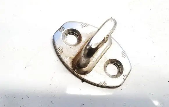 Audi A6 S6 C5 4B Rear door lock loop/hook striker 3b0837033f