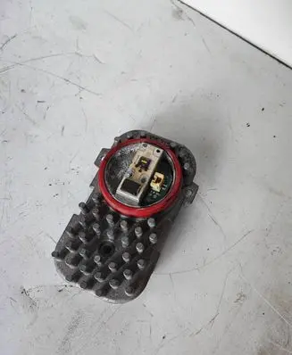 BMW 3 F30 F35 F31 LED ballast control module 1305715084