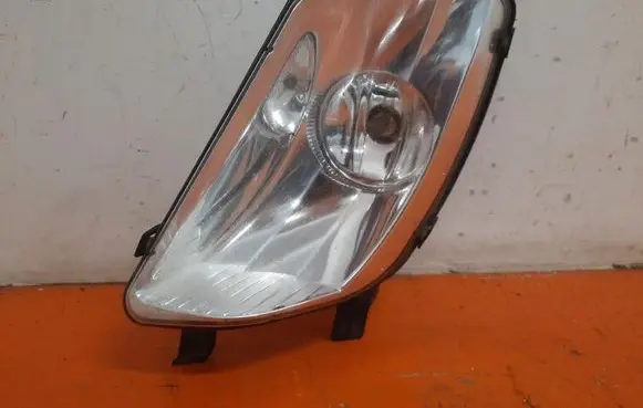 Peugeot 308 Front fog light 9680498680