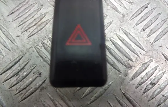 Mazda 3 I Hazard light switch BP4K664H0