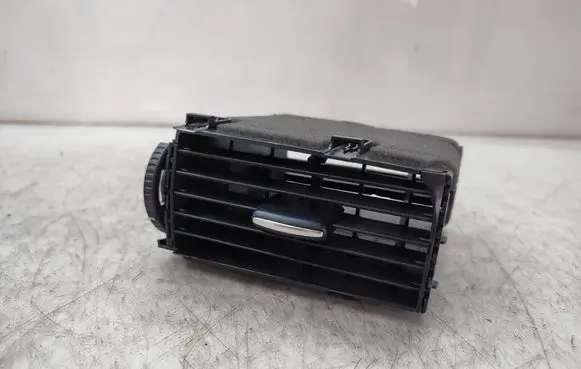 Mazda CX-5 Dash center air vent grill KD466491X