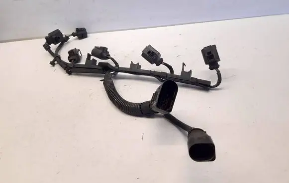 Audi A6 S6 C6 4F Fuel injector wires 06F971824E