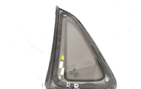 Volkswagen Polo V 6R Front triangle window/glass 43R001564 E000001 DOT459M532AS2