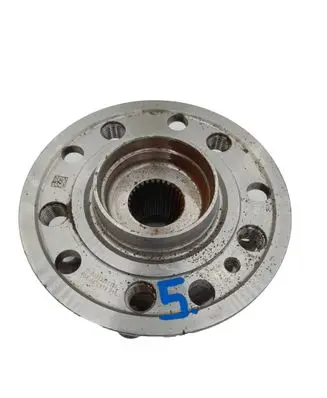 Mercedes-Benz C W205 Front wheel hub A2053340300