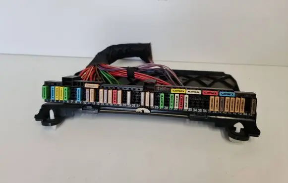 BMW 5 E39 Fuse module