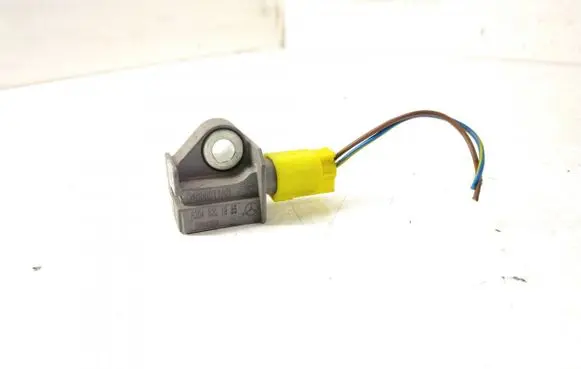 Mercedes-Benz C W204 Airbag deployment crash/impact sensor 2048201985 2128204926