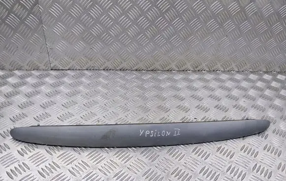 Lancia Ypsilon Rear window tailgate spoiler 7335335751