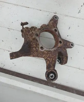 Subaru Forester SH Rear wheel hub spindle/knuckle 