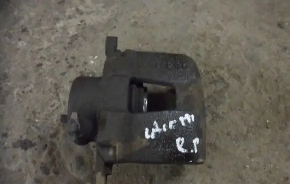 Chevrolet Lacetti Front brake caliper