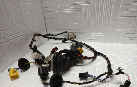 Skoda Octavia Mk2 (1Z) Front door wiring loom 1Z0120GG