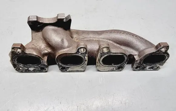Citroen DS7 Crossback Exhaust manifold 9813936880