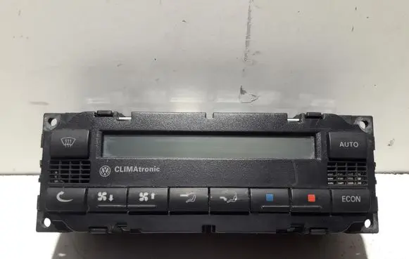 Volkswagen PASSAT B5.5 Climate control unit