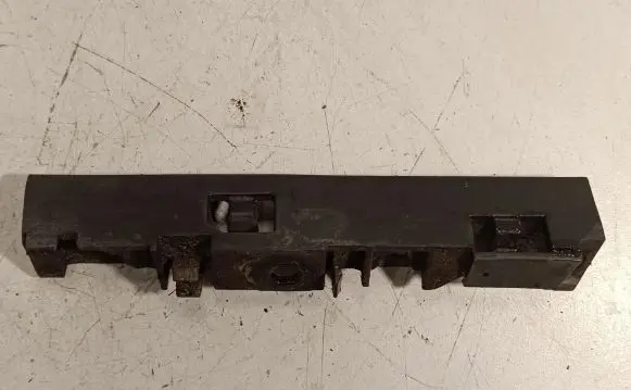 Audi A6 S6 C7 4G Front bumper mounting bracket 4G0853921B