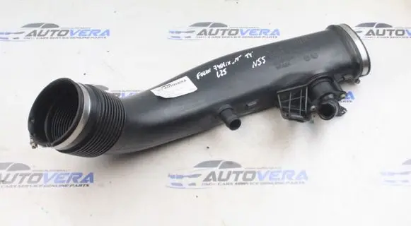 BMW 6 F06 Gran coupe Air intake hose/pipe 7605585