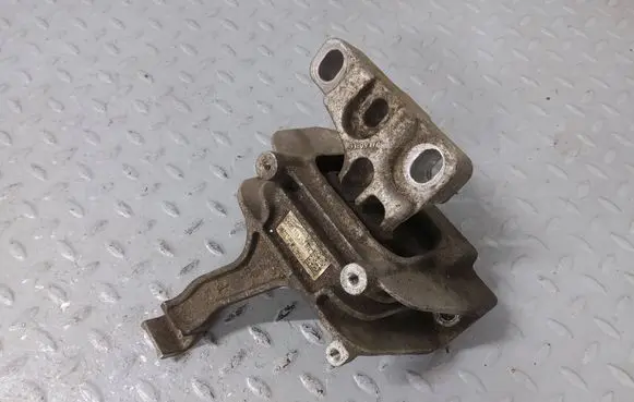 Audi A3 S3 A3 Sportback 8P Engine mount bracket 5Q0199262BH 17112016