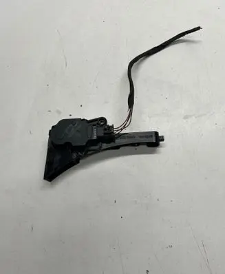 Mercedes-Benz GLC C253 Radiator cooling fan shroud A0999063500
