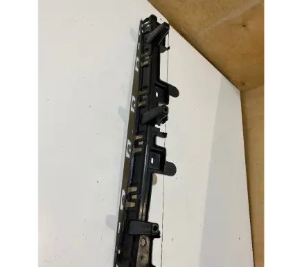 Ford Mustang VI Front bumper mounting bracket FR3B17B861AC