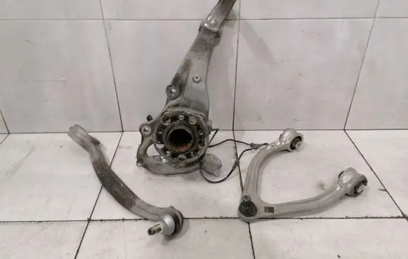 Mercedes-Benz S AMG W222 Front wheel bearing hub A2223322001 A2223309900